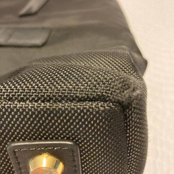 TUMI Larkin Hayes Triple Compartment Tote Bag Black Gold Travel Career Computer - Picture 13 of 16